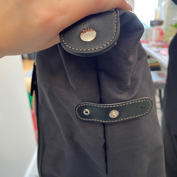 <3 NEW Roots overnight bag w leather details - Picture 3 of 4